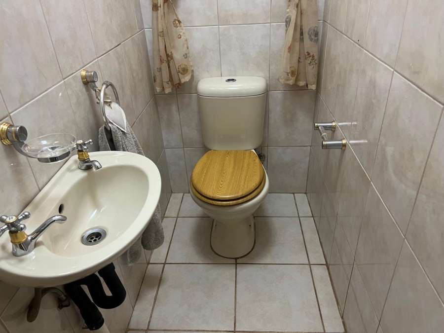 3 Bedroom Property for Sale in Adamayview North West